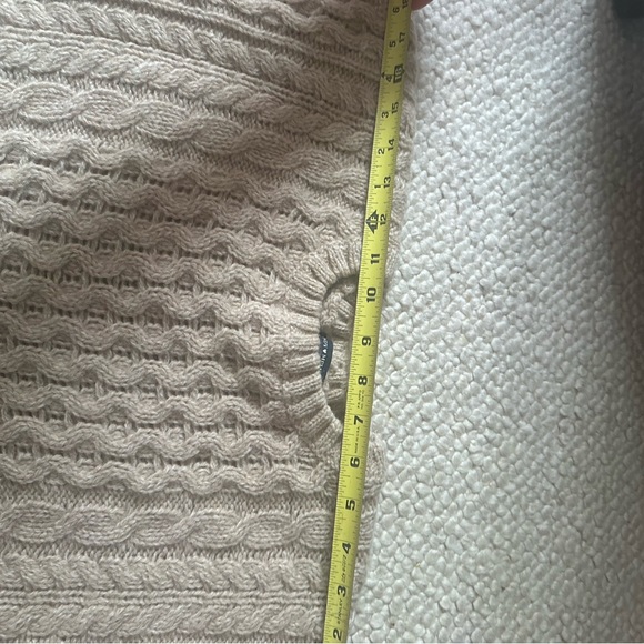 Brandy Melville Wool Cable knit sweater size Large - Picture 2 of 9